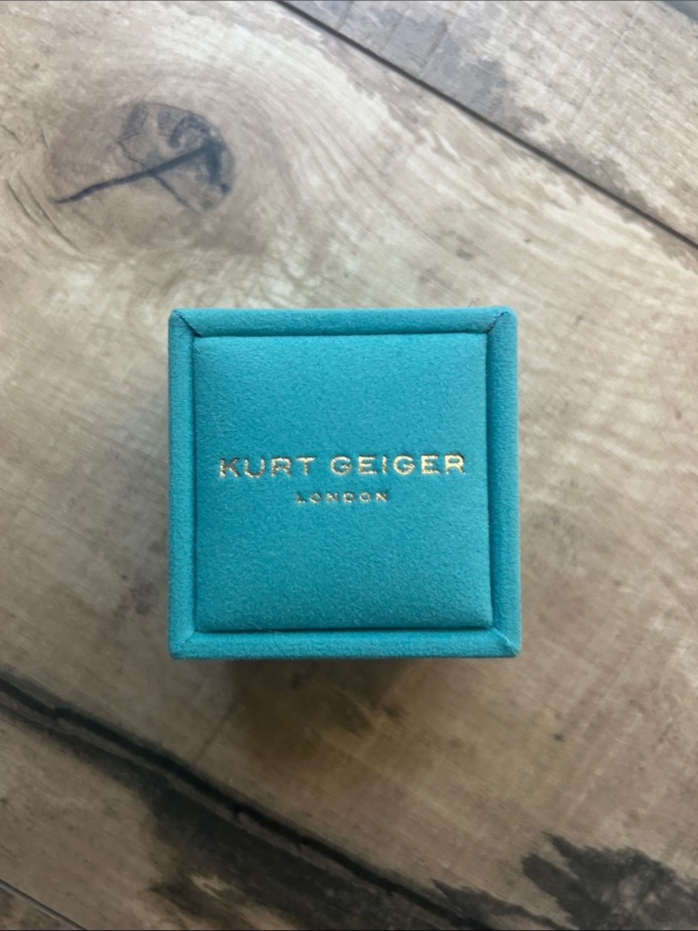 Kurt Geiger Hot Pink and Gold Geometric Cocktail Ring Size 7 - Picture 2 of 3